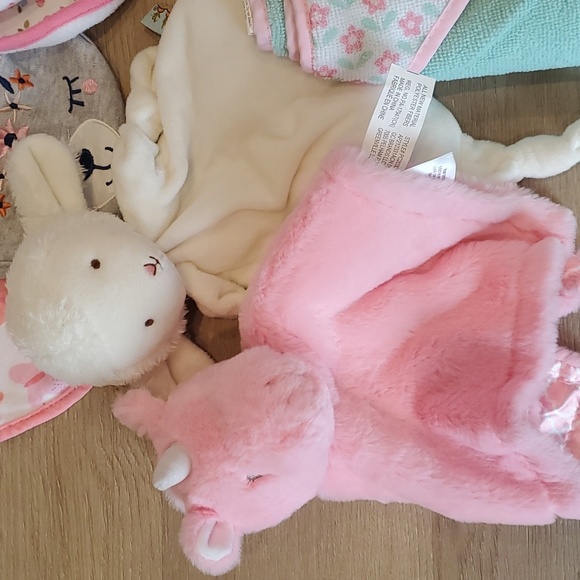 Mixed lot of bibs, burp cloths, lovey toys, hooded towel, and fleece blanket. - Picture 2 of 6